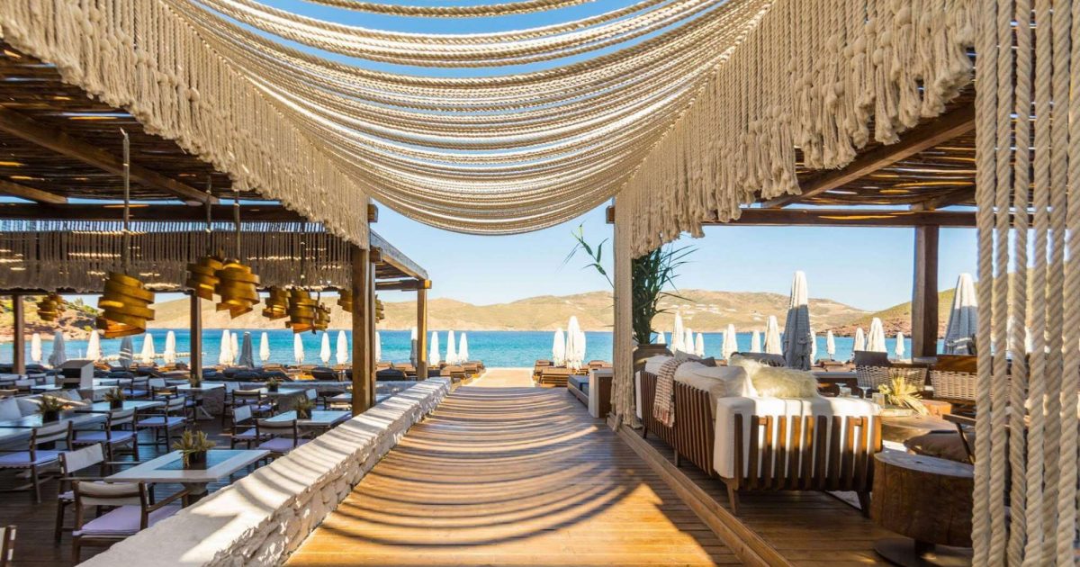 Principote beach club and restaurant in Mykonos